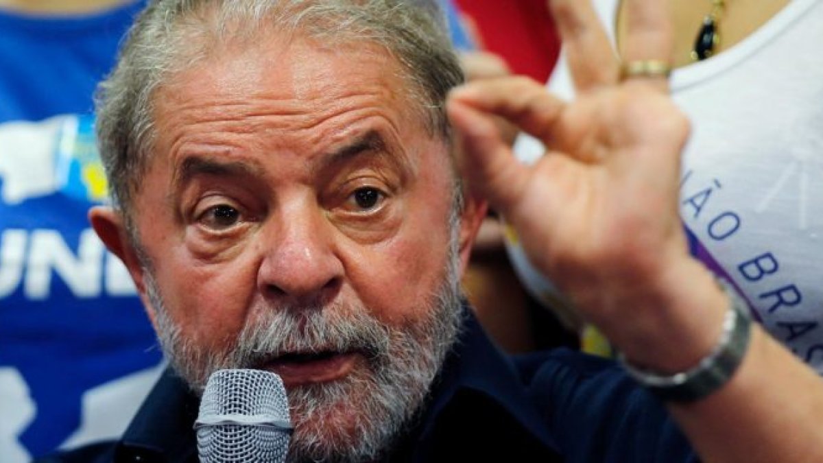 El expresidente de Brasil tendrá en ascuas a sus seguidores hasta el primer trimestre de 2022