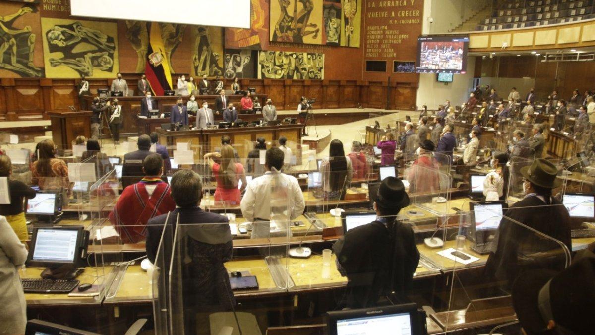 La paralización incluye a las sesiones del Peno, de las Comisiones Especializadas Permanentes y Ocasionales y todas las actividades legislativas.