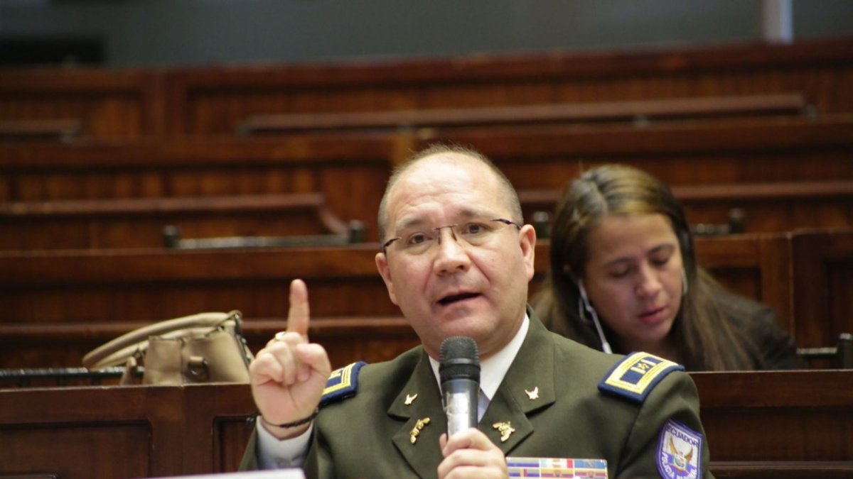 Isspol. Su director, Renato González, solicitó que se sancione a más autoridades del gobierno de Rafael Correa.