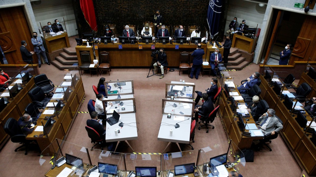 . El Senado de Chile rechazó  la acusación constitucional que buscaba destituir al presidente de Chile, Sebastián Piñera. EFE