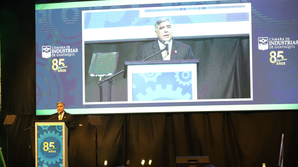 Discurso. Francisco Jarrín, presidente de la Cámara de Industrias, exaltó el rol solidario que cumplió la mayoría de empresas en plena pandemia.