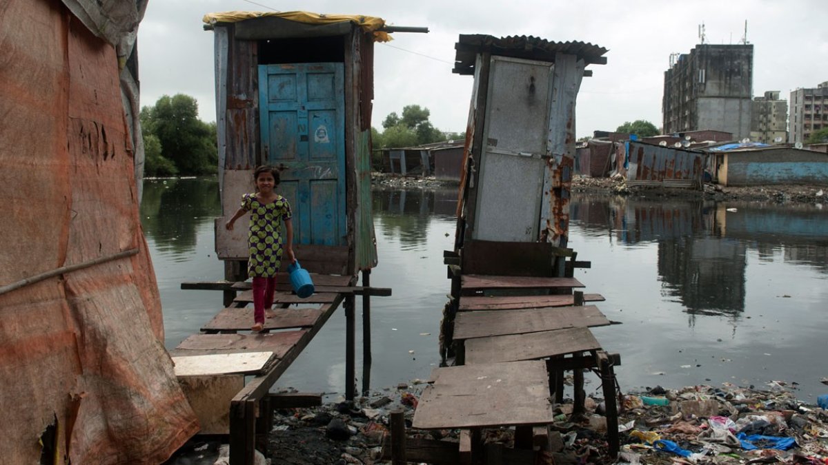 En muchos países en desarrollo la carencia de inodoros es agobiante.