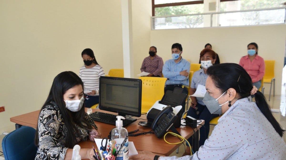 Unas 400 personas fueron trasladadas de la antigua edificación al parque Samanes.