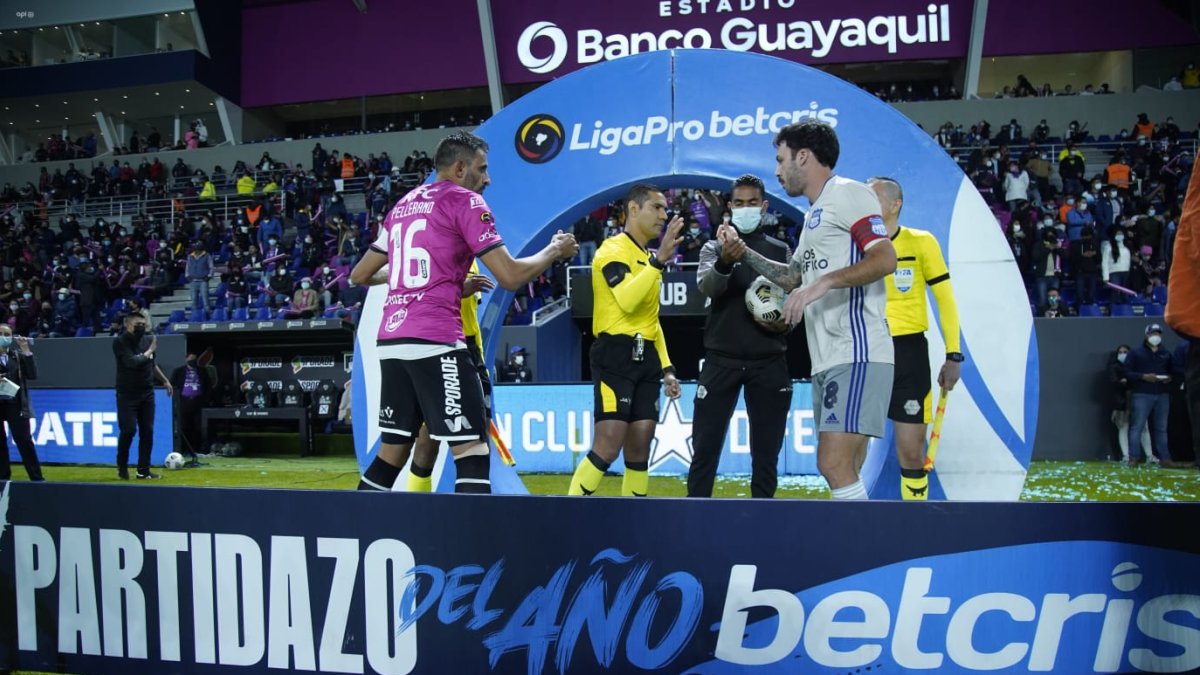 Los capitanes de Independiente y Emelec, Pellerano y Rodríguez, se verán de vuelta las caras en la final.