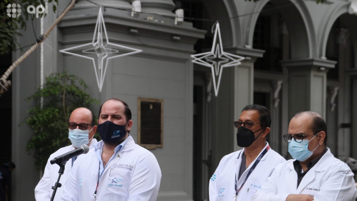 Integrantes de la  Mesa Técnica del Departamento de Salud del Municipio de Guayaquil, instan a la ciudadanía a seguirse cuidando,
