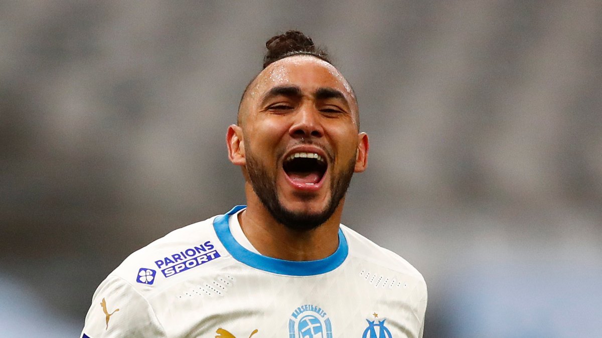 Payet, jugador originario de La Reunión, una pequeña isla en medio del océano Índico, ya fue objeto de otro botellazo a principios de temporada en un duelo contra el Niza.