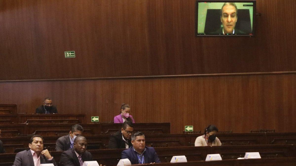 Cita. Desde EE. UU., José Serrano, exministro del Interior de Rafael Correa, compareció ante la Comisión de Fiscalización.