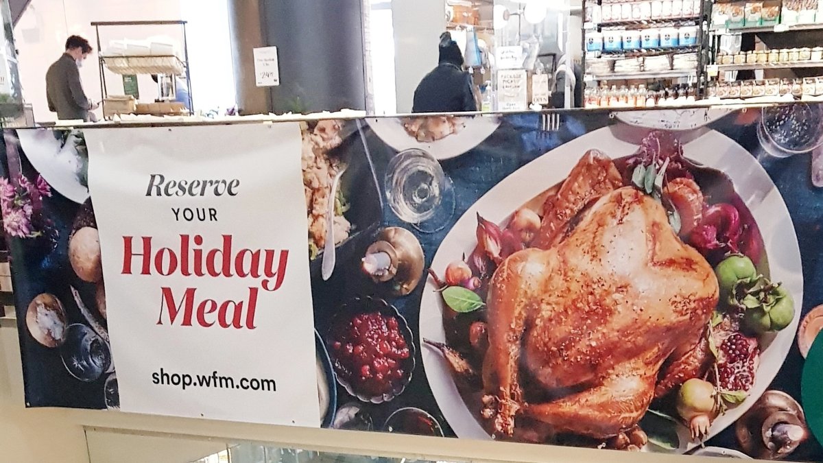 En las reuniones para la cena no puede faltar el pavo. Jorge Fuentelsaz / EFE