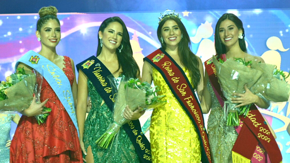 Doménica Alessi, Dominique Quiroga, Estefania Álvarez y Louiza Eid Vásquez; 