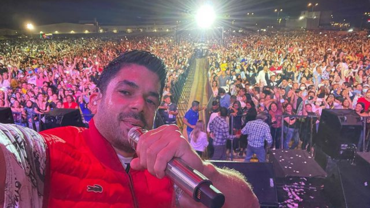 Jerry Rivera durante su concierto en Daule.