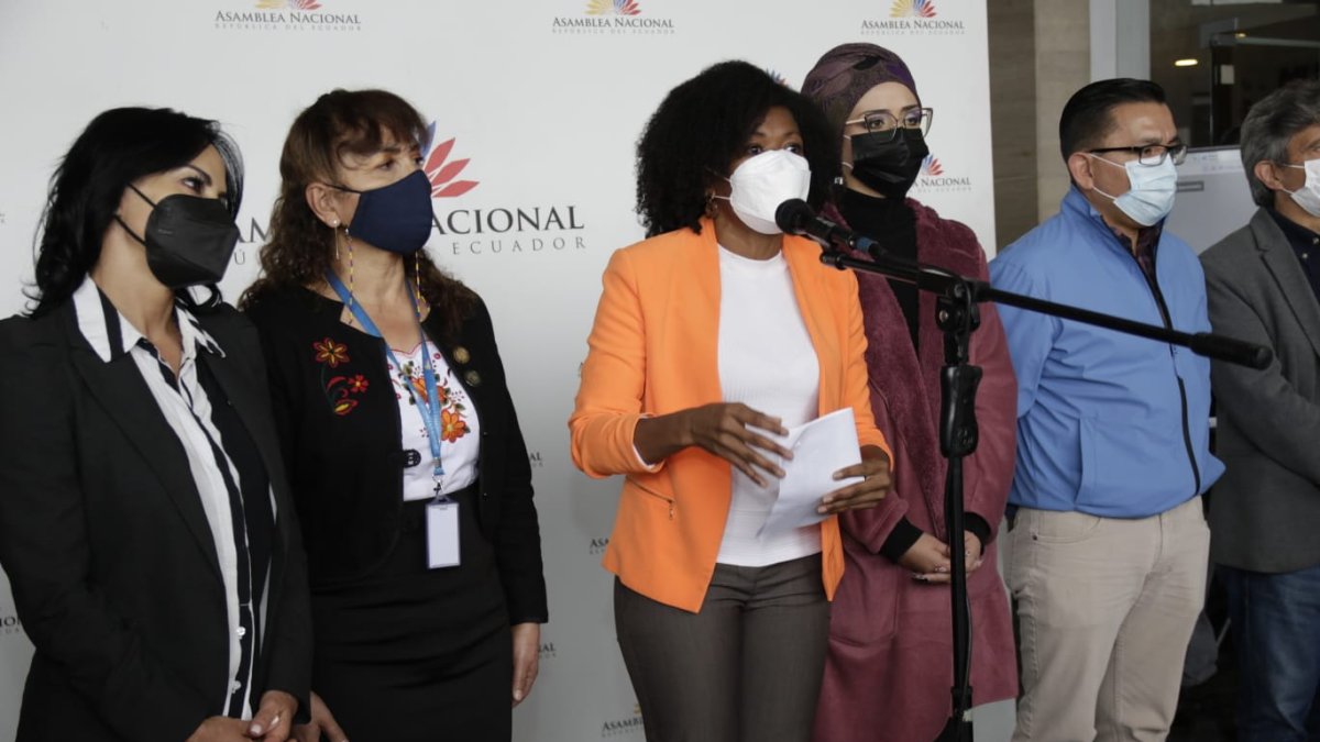 Paola Cabezas, asambleísta de UNES, aseguró que no hubo ningún pacto con el Gobierno.