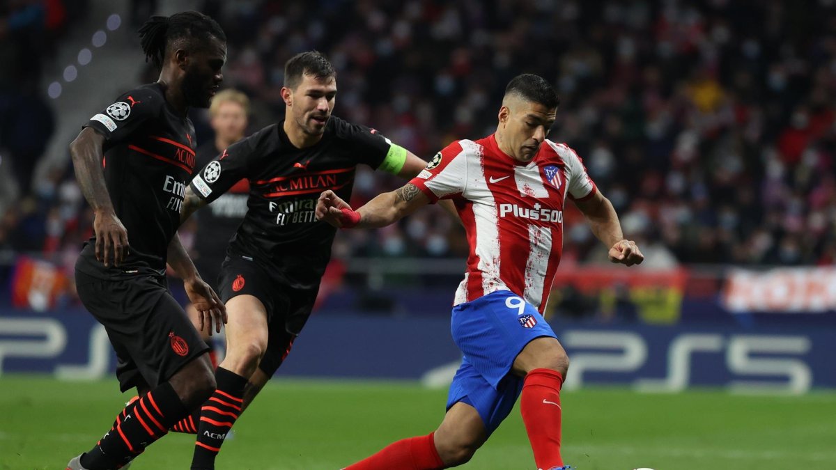 Luis Suárez (d), en una fotografía de archivo.