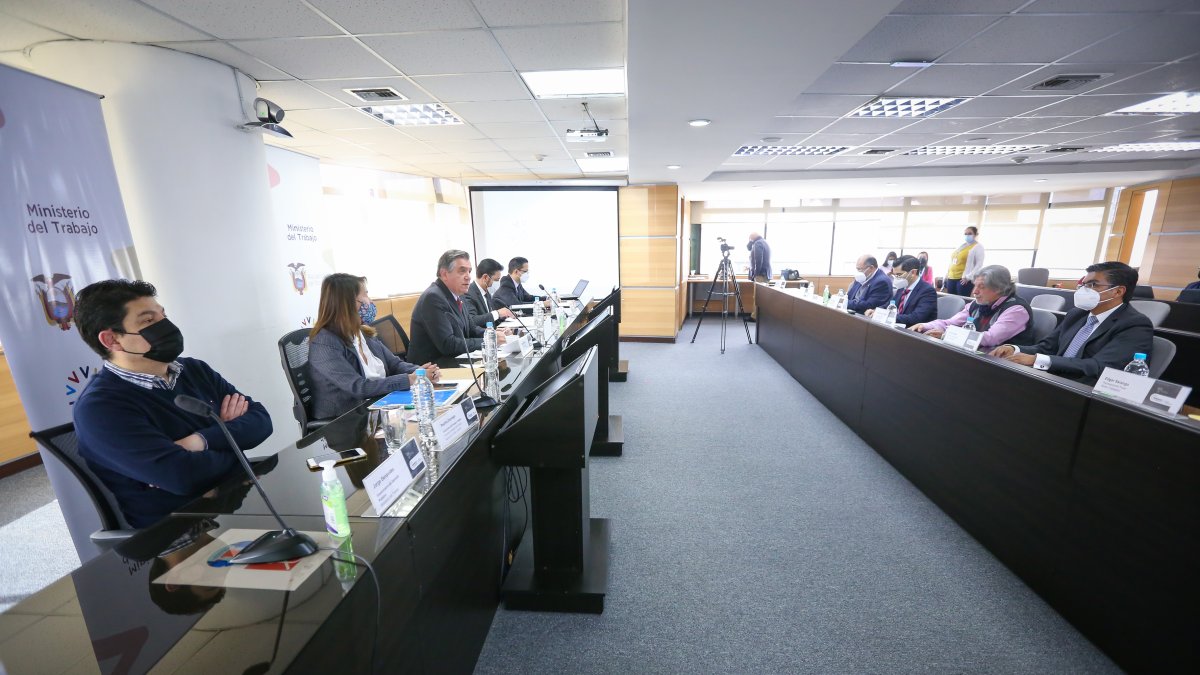 El Consejo Nacional de Trabajo y Salarios nuevamente no llegó a un acuerdo por el Salario Básico 2022.