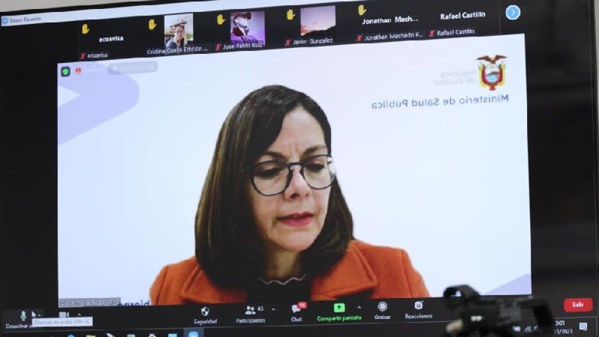 La Ministra Garzón informó mediante un live el adelanto de la aplicación de la dosis de refuerzo en el país. 
