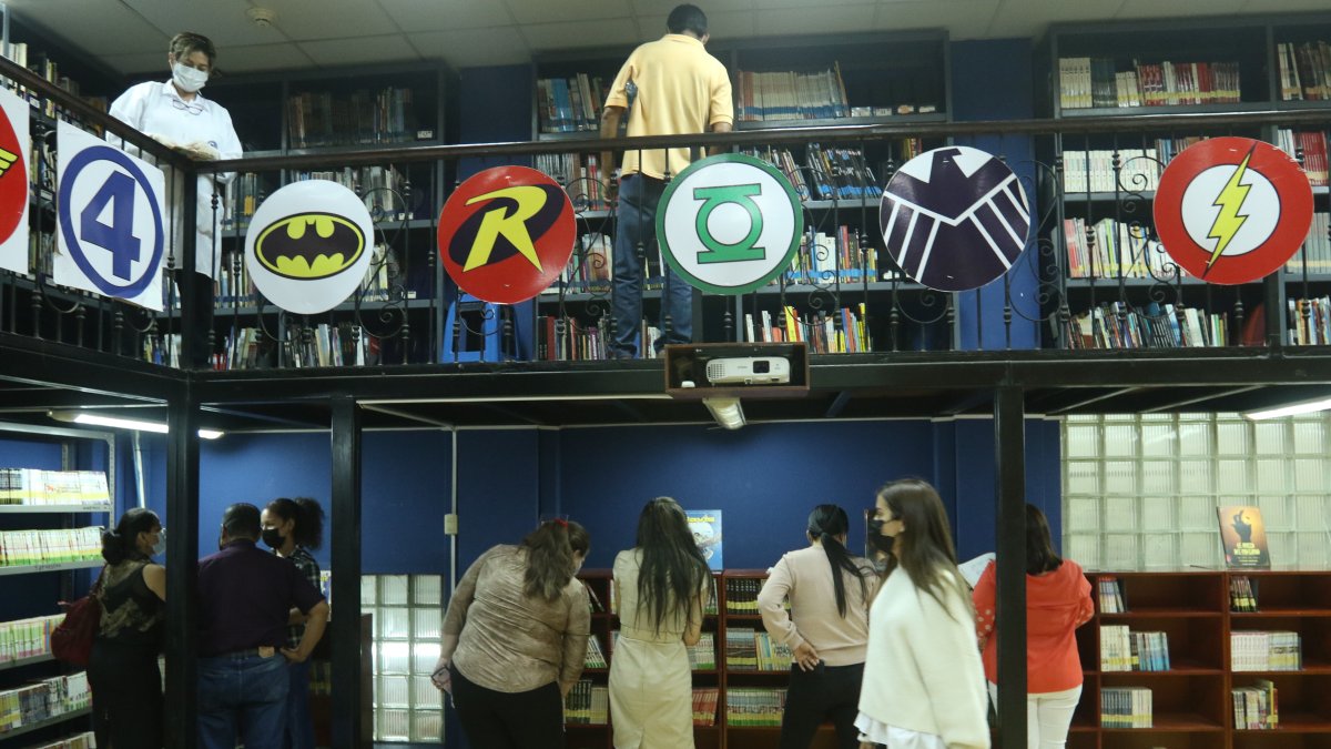 La sala Comicteca está abierta de lunes a viernes, de 09:00 a 17:00, para todo el público.