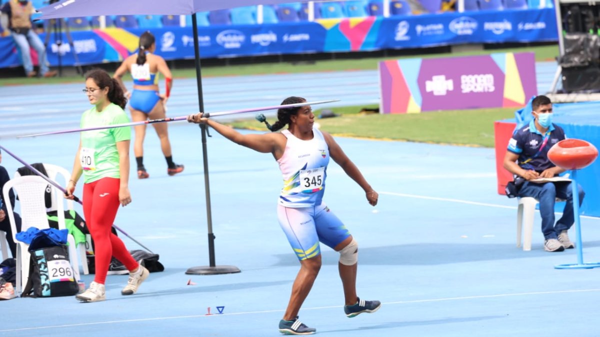La deportista ecuatoriana lideró la prueba al hacer una lanzamiento de 58,26 metros.