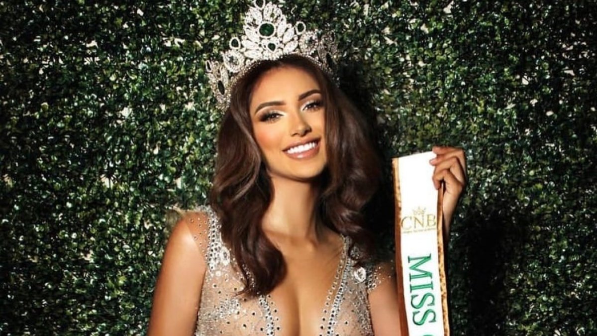 Desfilar en una pasarela o lucir su belleza no es lo único que le atrae. Ahora estudia Medicina en la Universidad de Guayaquil.