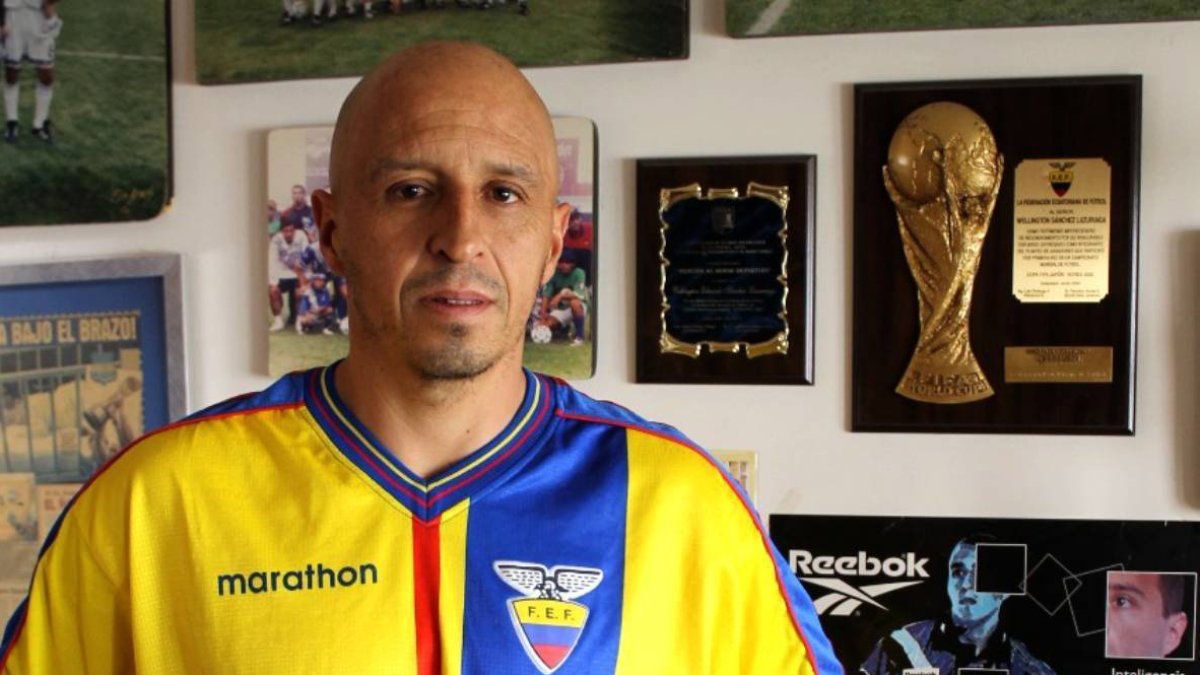 Wellington Sánchez, con la camiseta de la selección ecuatoriana, que defendió en el Mundial del 2022.