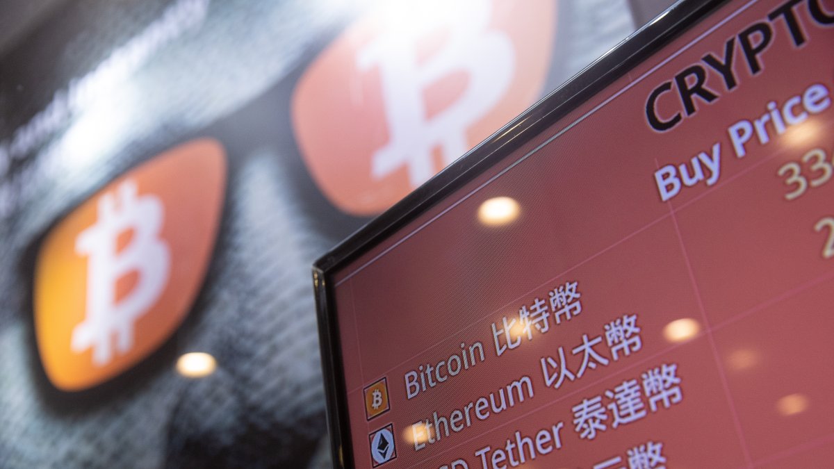 Hasta ahora el bitcoin había permanecido ajeno a los desplomes que supone la aparición de la variante ómicron