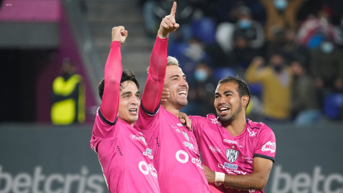 Jonatan Bauman (c) y Junior Sornoza (d) fueron las figuras de Independiente del Valle en la final de ida.