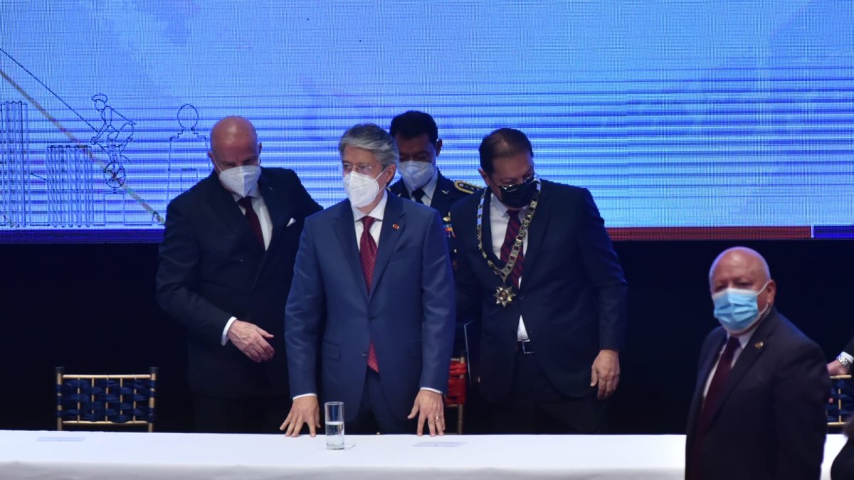 Sesión solemne en conmemoración de los 487 años de Fundación de Quito.