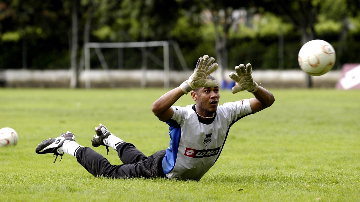 Rorys Aragón cuando defendía el arco de Emelec.