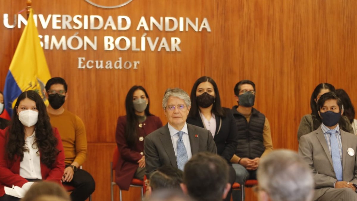 El presidente de la República Guillermo Lasso estuvo presente en la presentación de políticas anticorrupción que se realizó en la Universidad Andina