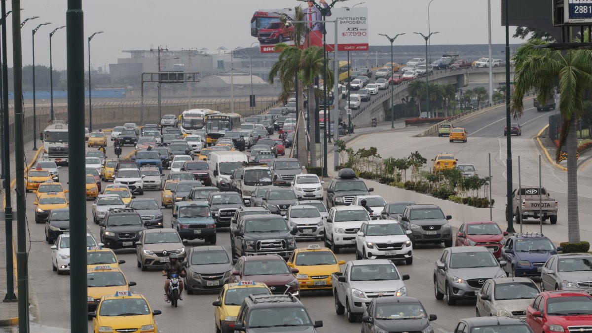 Durante todo el día, el tráfico fue como el que se registra en la imagen.