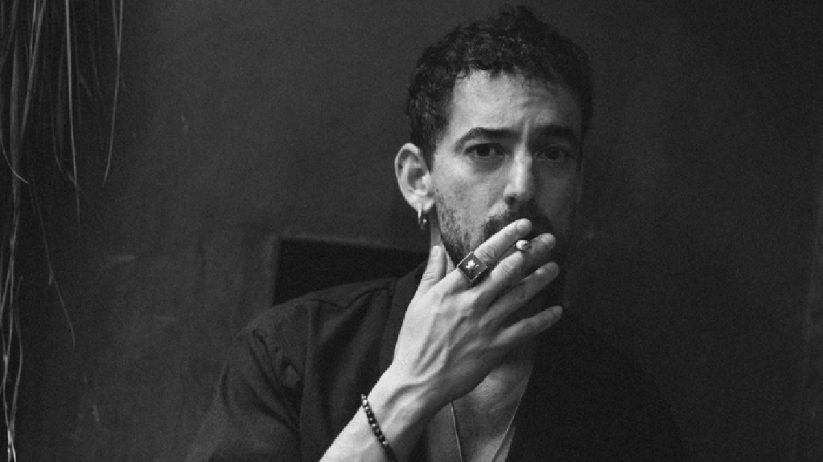 El actor mexicano acaba de estrenar la serie Los Enviados, una producción con la que se estrena Paramount + en Latinoamérica.