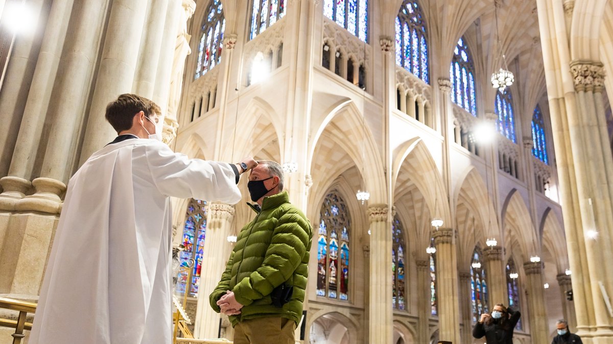 Vista de una iglesia en Nueva York, en una fotografía de archivo