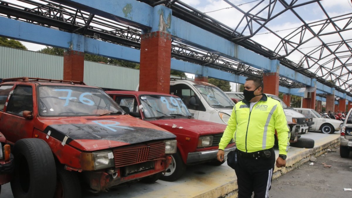 Trámite. Previo al inicio del remate o chatarrización se comunicará a los dueños de los vehículos, por redes sociales, del proceso.