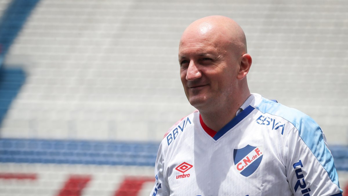 Pablo Repetto ya se puso la camiseta de su nuevo equipo en el fútbol uruguayo.