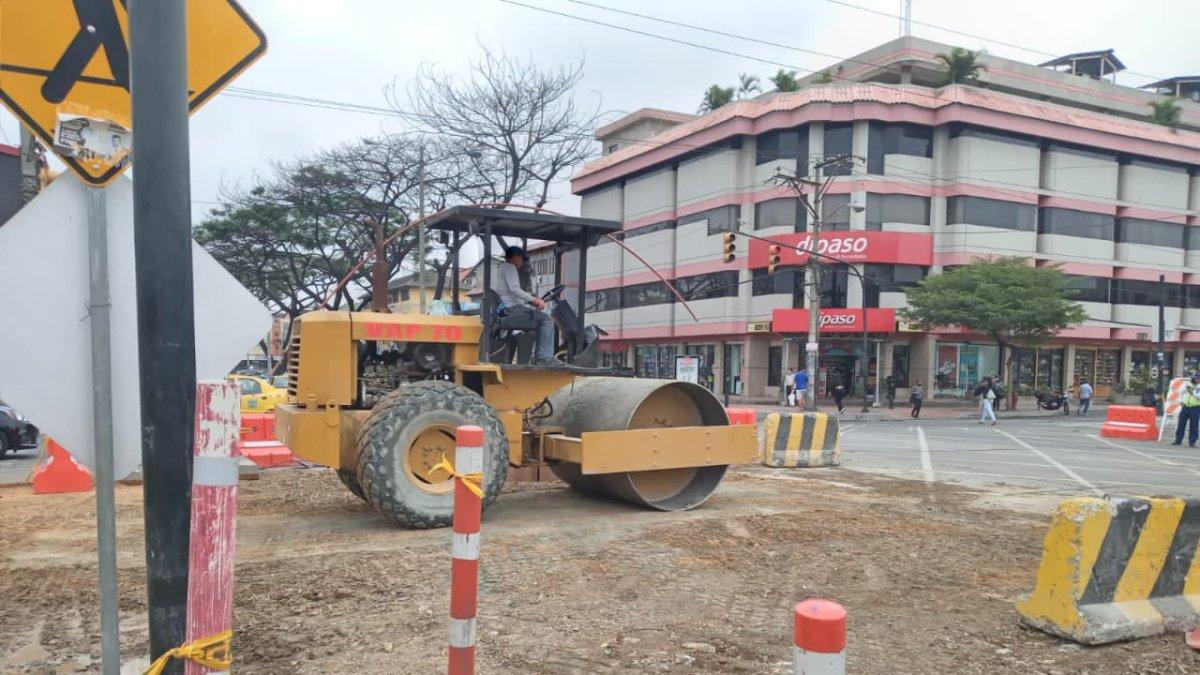 Los trabajos se están realizando en la Rodolfo Baquerizo Nazur.