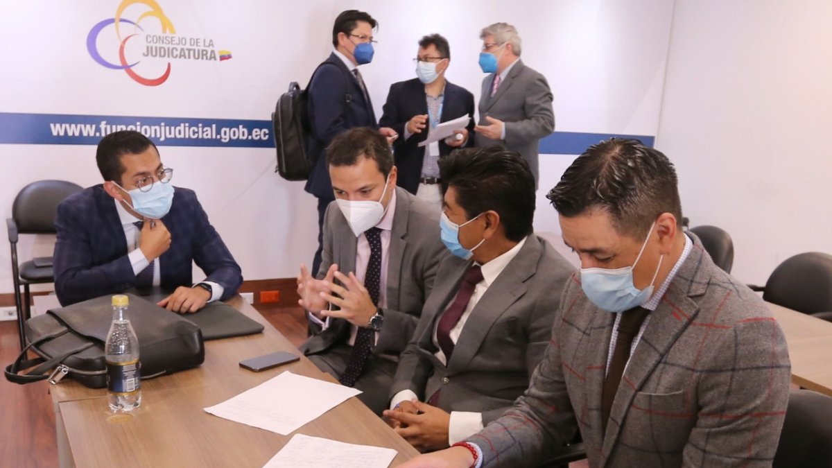 Diligencia. El juicio se suspendió cuando intervenía la defensa de Jorge Yunda.