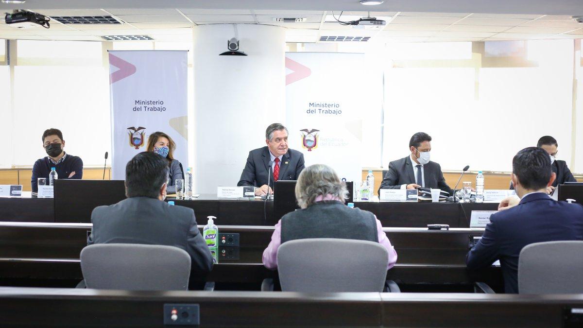 El ministro Donoso encabezó hoy la última reunión del Consejo.