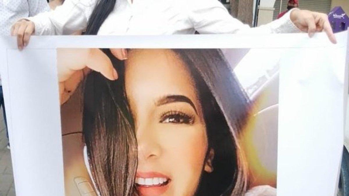 Plantón. Los familiares de la modelo piden imparcialidad en la investigación.