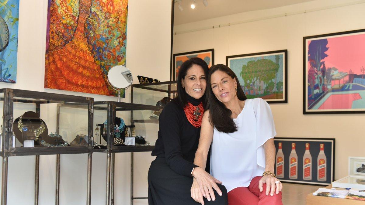 Las hermanas Moreno se dedican al diseño de joyas.