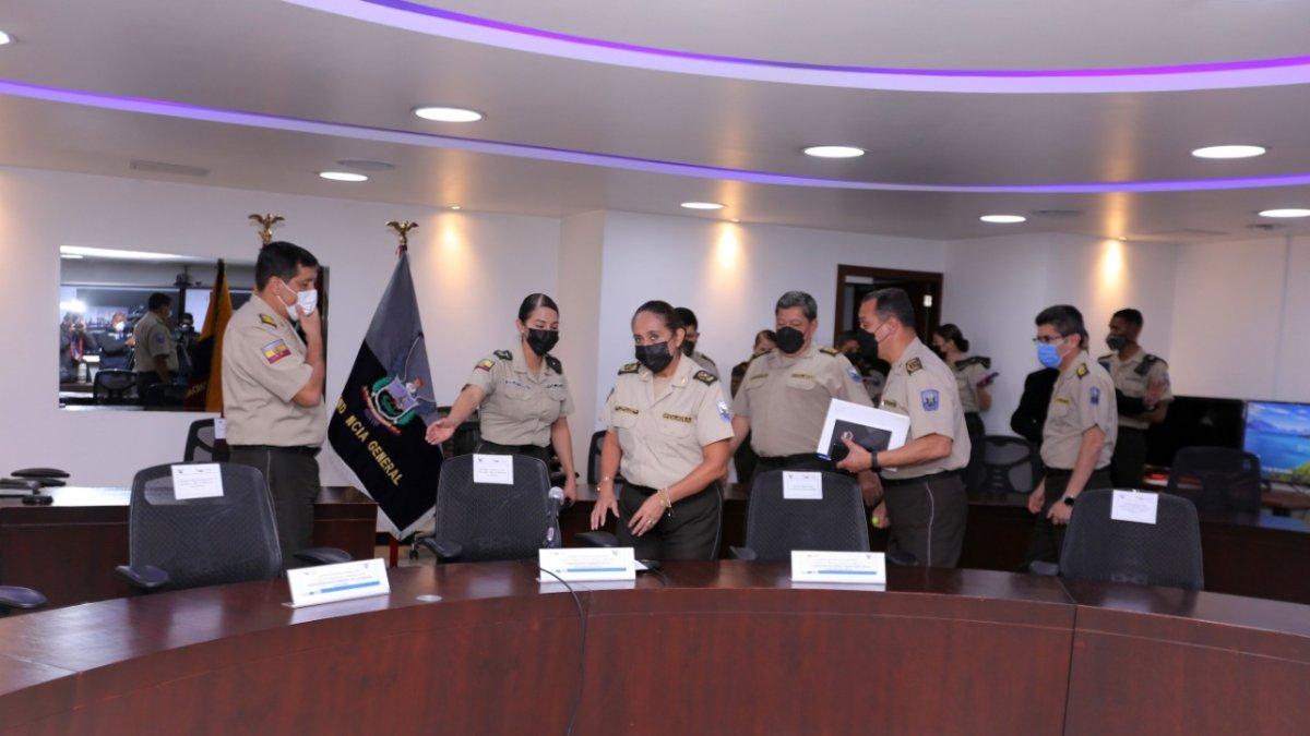 Presentación. El 15 de diciembre la general Varela notarizó las visas.