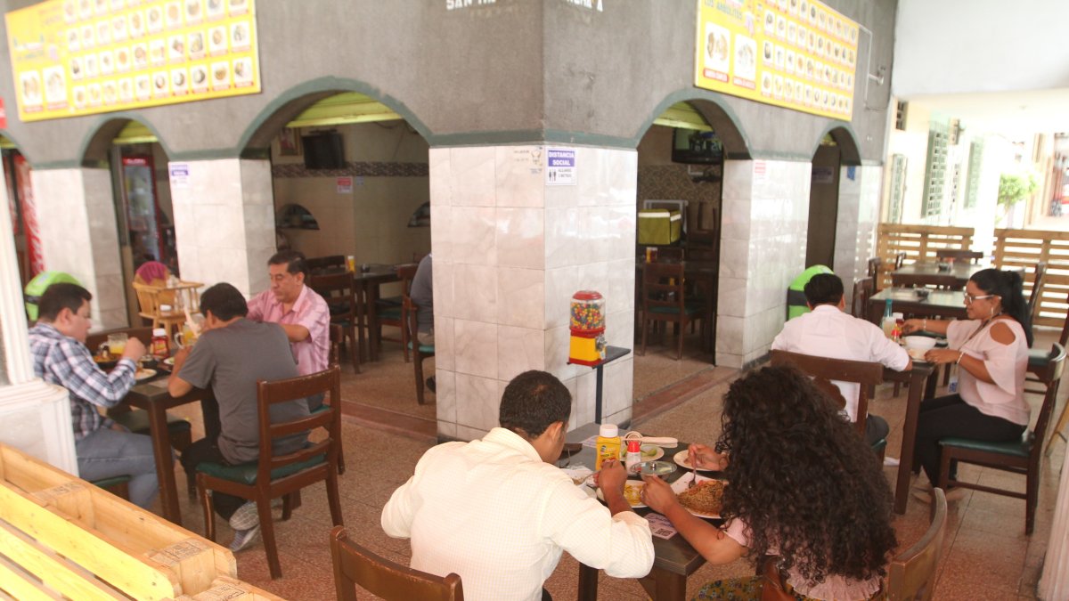 Local. Uno de los restaurantes de comida típica en el sur de Guayaquil.