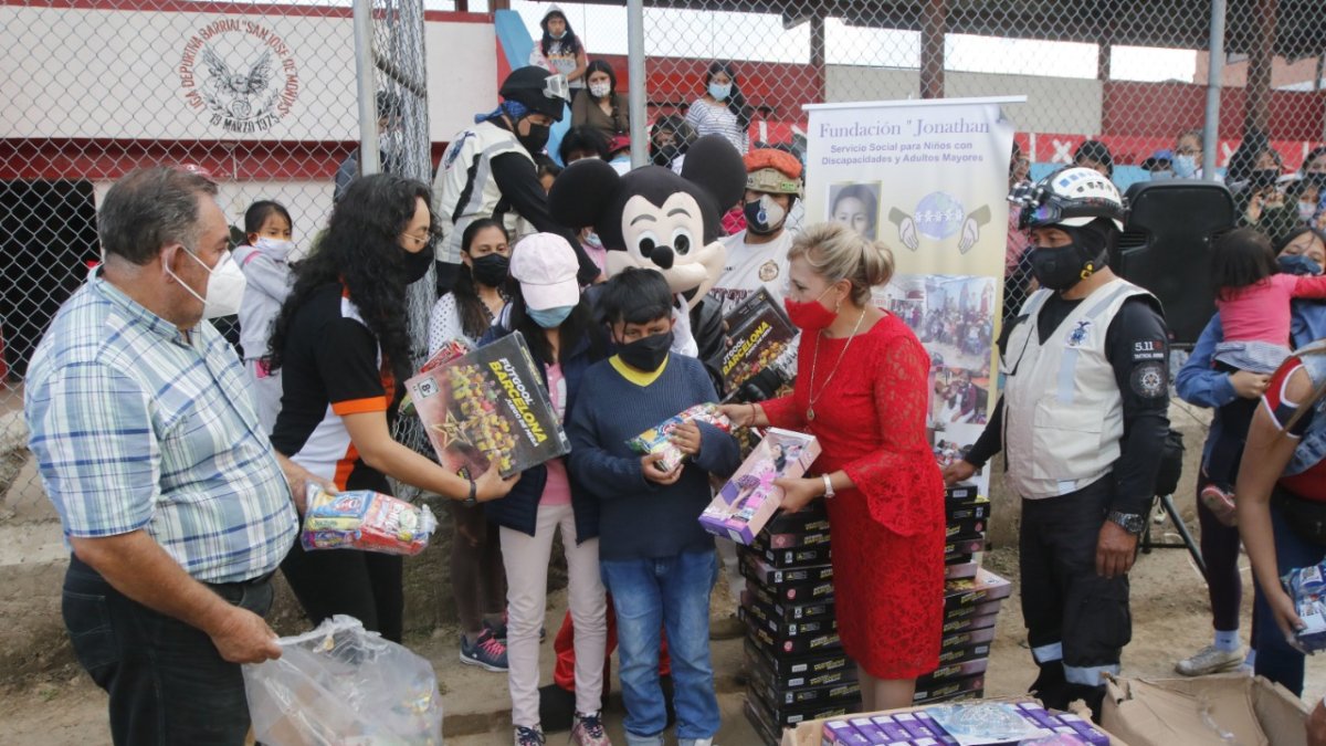 Hasta el 6 de enero de prevé agasajar a 15 mil infantes en varios barrios de la capital.
