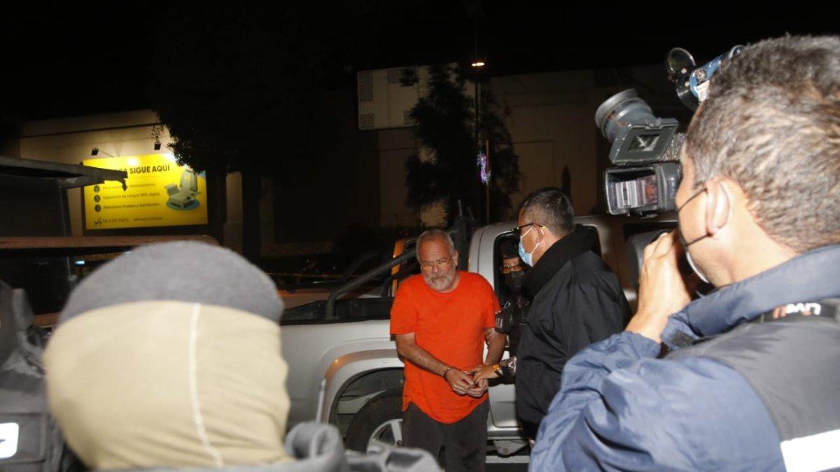 Carlos Pareja Yannuzzelli regresa a la cárcel 4.