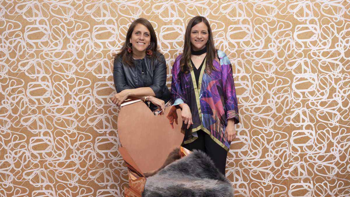 Las hermanas Burbano.