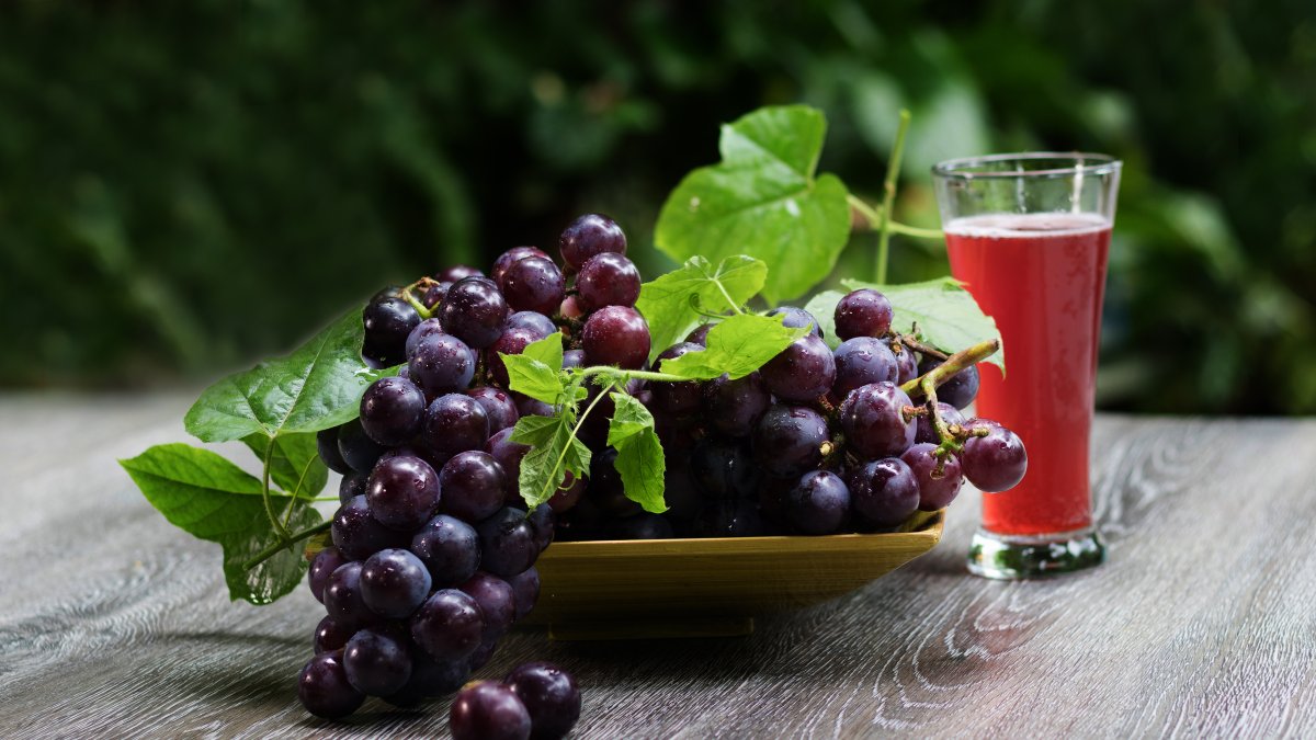 12 uvas son consumidas para despedir el año