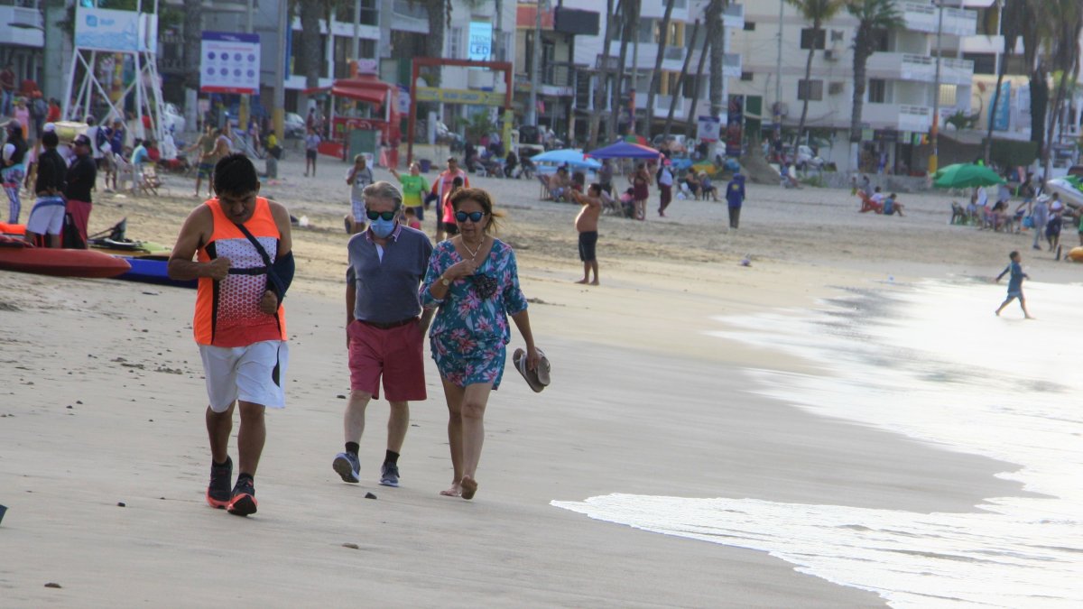 Restricciones. El uso de las playas del cantón peninsular tendrá horario y el uso de la mascarilla será obligatorio.