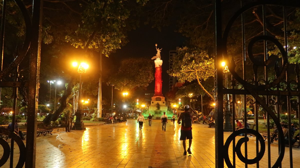 Así se vive la navidad en el parque Centenario