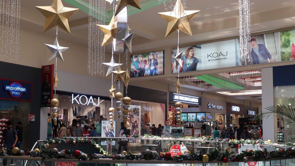 Registro general este jueves de un centro comercial, en Quito (Ecuador).