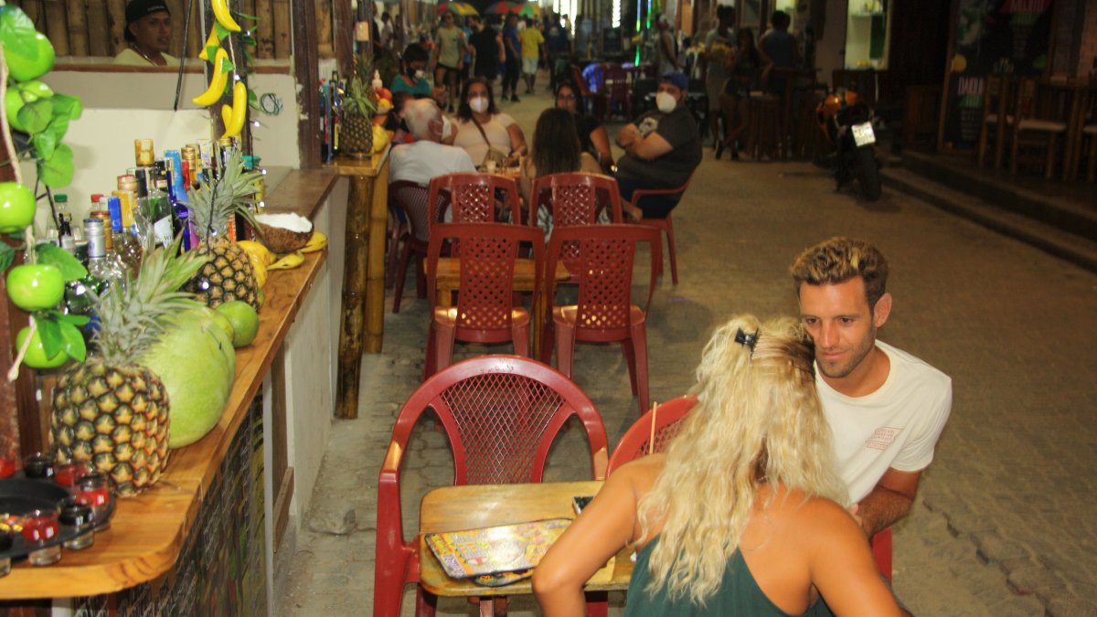 Los locales de Montañita, uno de los balnearios más visitados de la provincia, podrán atender.