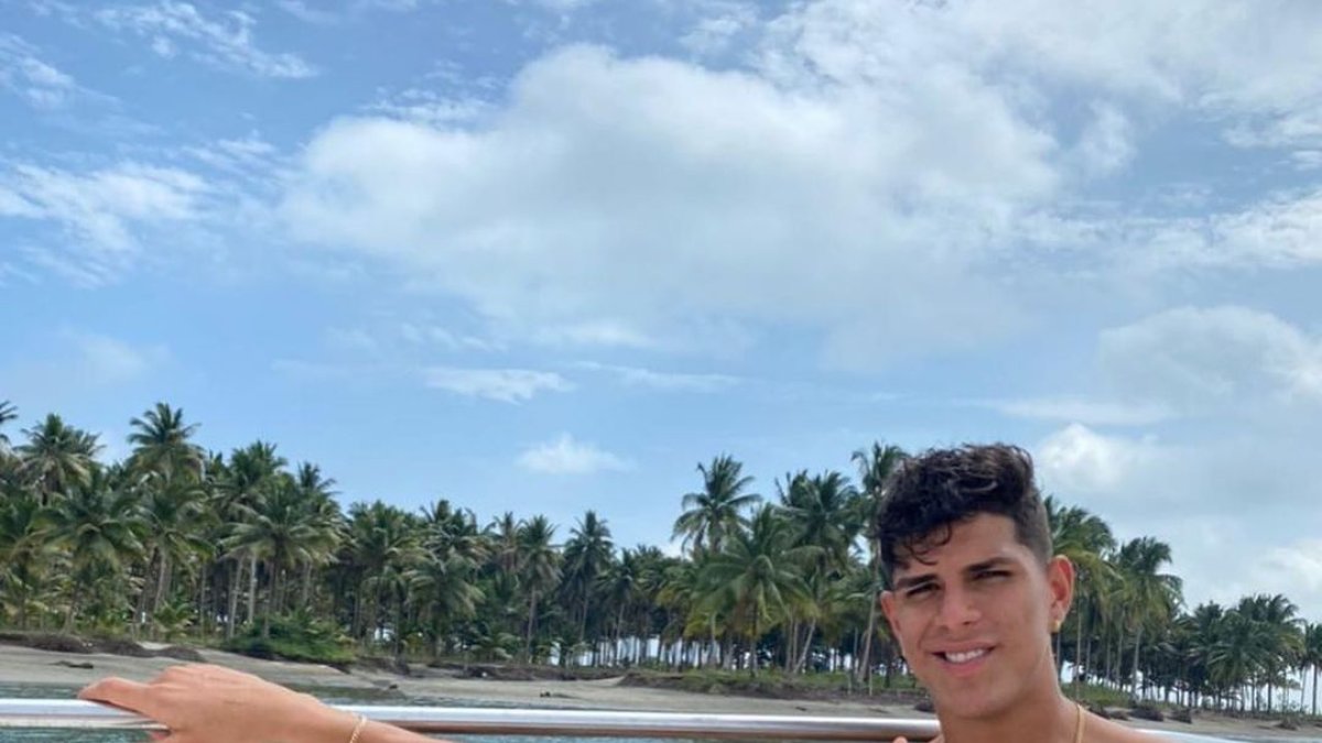Piero Hincapié disfruta de vacaciones durante las festividades.
