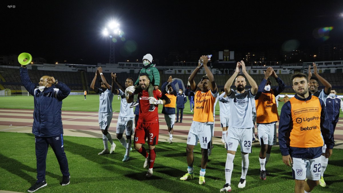 Universidad Católica terminó en el tercer lugar de la tabla acumulada de la LigaPro 2021 y por ello clasificó a la segunda ronda de la Copa Libertadores 2022.