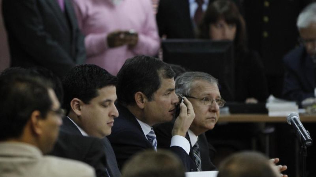 El entonces presidente Rafael Correa, durante una audiencia por el juicio a diario El Universo en 2011